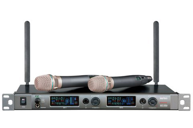 ACT-82a 新宽频纯数字式双频道接收机